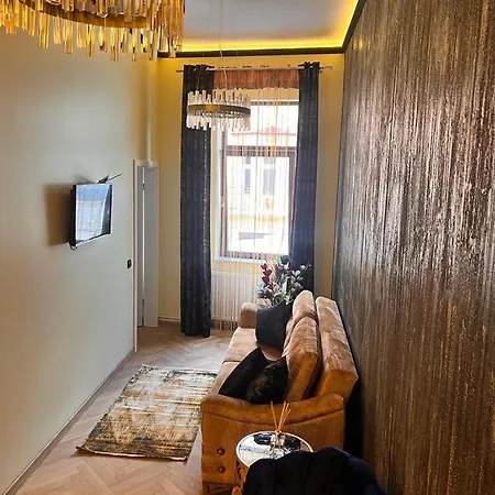 Urban Apartament *